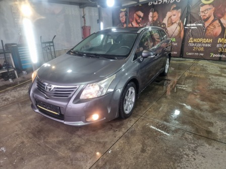 Toyota Avensis 2.0-126 к.s.
