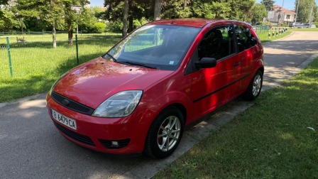 Ford Fiesta 1.3 Климатик