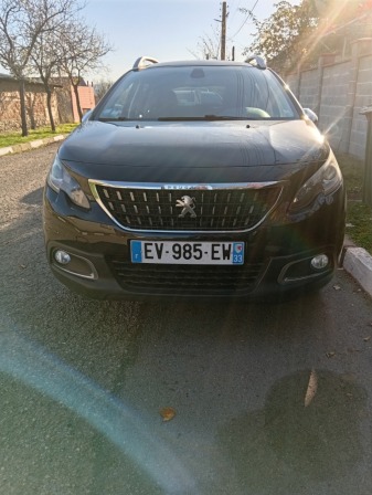 Peugeot 2008 1.2i