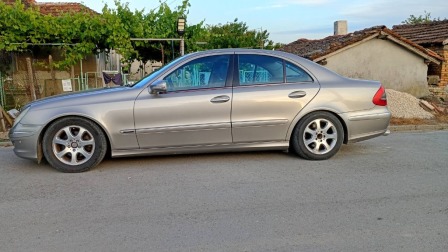 Mercedes-Benz E 280