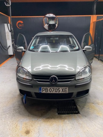 VW Golf 1.6 FSI 2004г