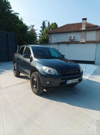 Toyota RAV 4 2.2 136к.с.