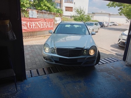 Mercedes-Benz E 200 kompressor
