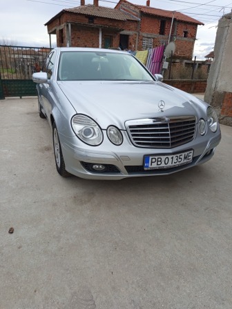 Mercedes-Benz E 220