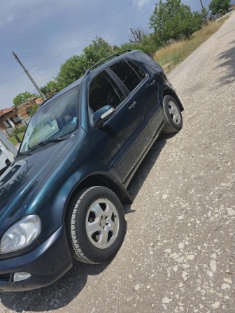 Mercedes-Benz ML 270
