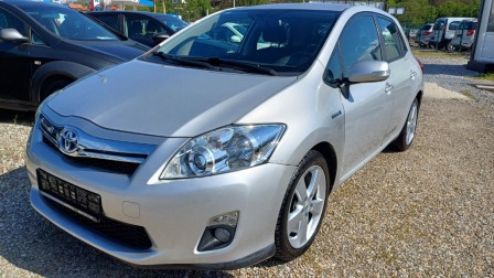 Toyota Auris 1.8 БЕНЗИН