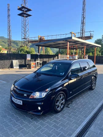 Opel Astra OPC Line