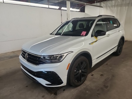 VW Tiguan SE R-Line BLACK