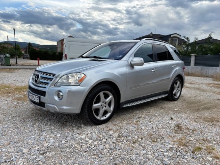 Mercedes-Benz ML 55 AMG 5.5