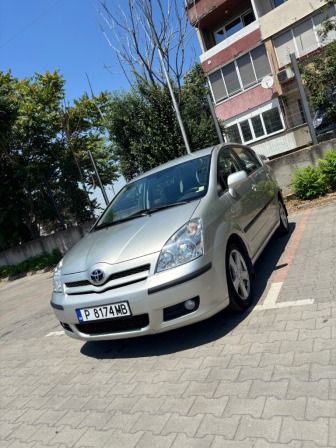 Toyota Corolla Verso 2.2
