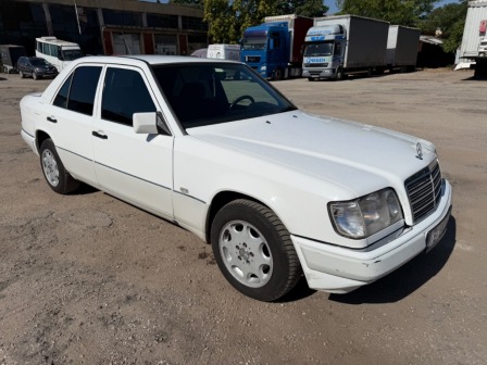 Mercedes-Benz E 200 БАРТЕР