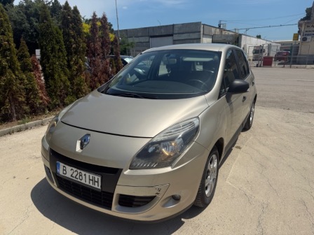 Renault Scenic 1.6 , 110к.с.