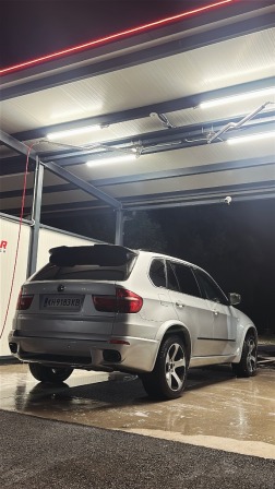 BMW X5 4.8