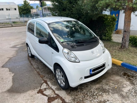 Peugeot iOn