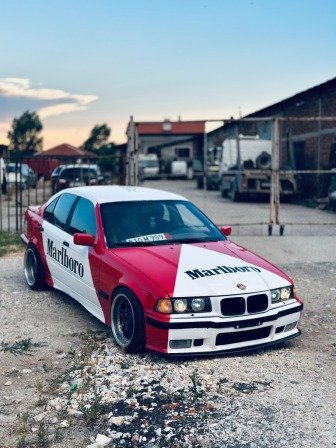 BMW 318 1.8i 115
