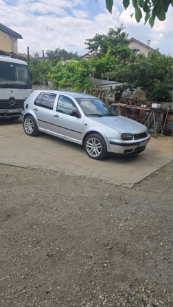VW Golf