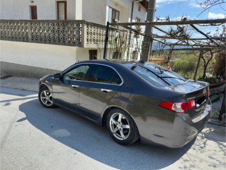 Honda Accord 2.0