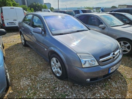Opel Vectra 2.2i