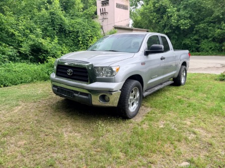 Toyota Tundra 5.7