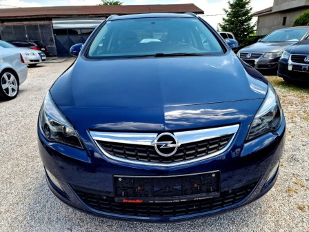 Opel Astra 1.7 CDTI**