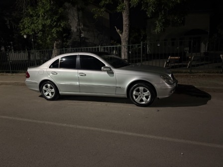 Mercedes-Benz 220 2.2