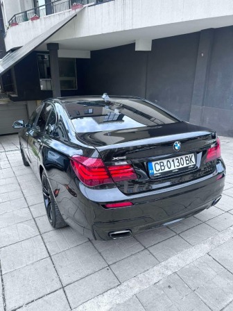BMW 750