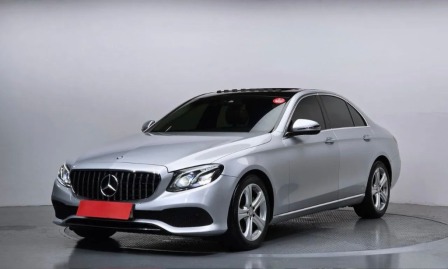 Mercedes-Benz E 220