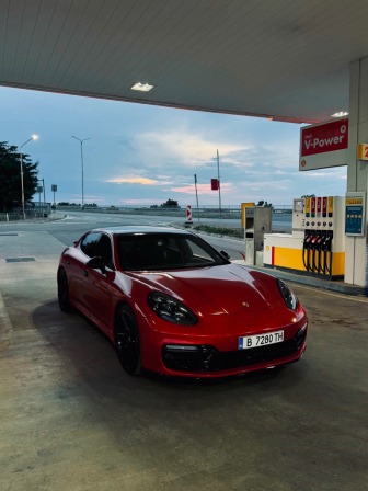 Porsche Panamera 4.8Turbo