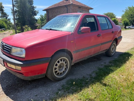 VW Vento 1.8i