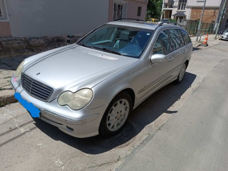 Mercedes-Benz 220