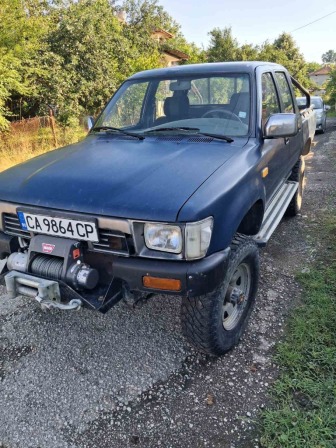 Toyota Hilux 2.4 д