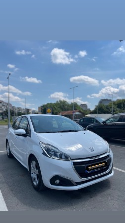 Peugeot 208 1.2 бензин