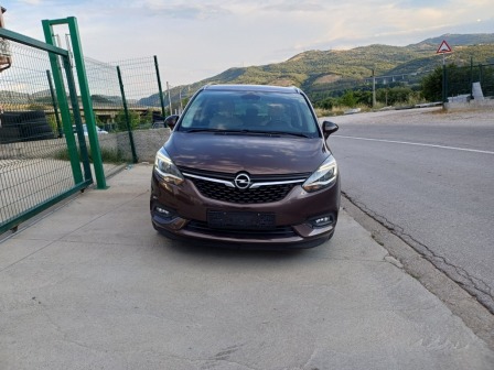 Opel Zafira Tourer 1.6 metan