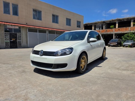 VW Golf 2.0 TDI 110ps