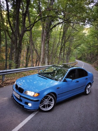 BMW 318 E46