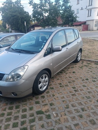 Toyota Corolla Verso 1,8 газ - бензи