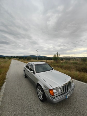 Mercedes-Benz 124 3000