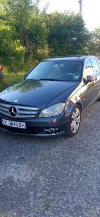 Mercedes-Benz C 220