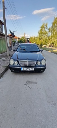 Mercedes-Benz E 270 2.7