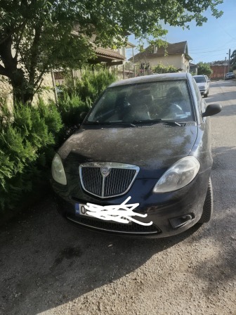 Lancia Ypsilon