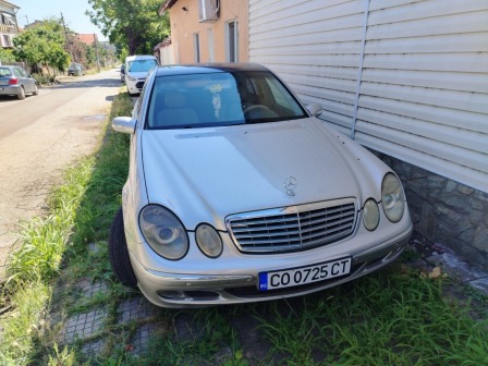 Mercedes-Benz E 270 2.7