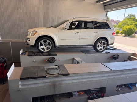 Mercedes-Benz GL 550 550 4MATIC