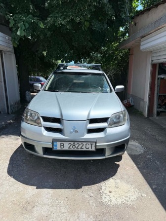 Mitsubishi Outlander 2,4 i.