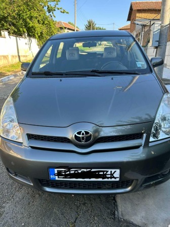 Toyota Corolla Verso 1.6 газ/бензин