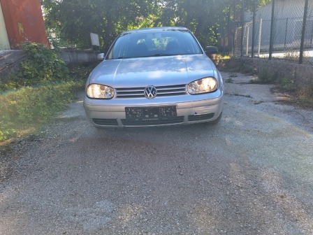 VW Golf 1.9DCIklimatrNA