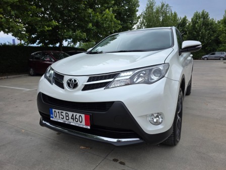 Toyota RAV 4 2.2-150кс 4WD