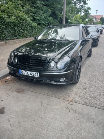 Mercedes-Benz E 500 5.0