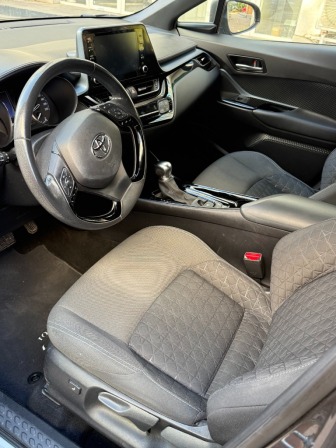 Toyota C-HR хибрид