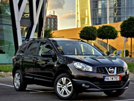 Nissan Qashqai 2.0i 4x4 6скоро
