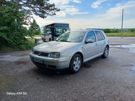 VW Golf 1900
